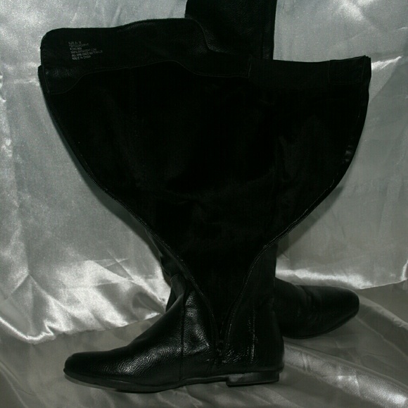 ID required Knee High Boots - Picture 6 of 6